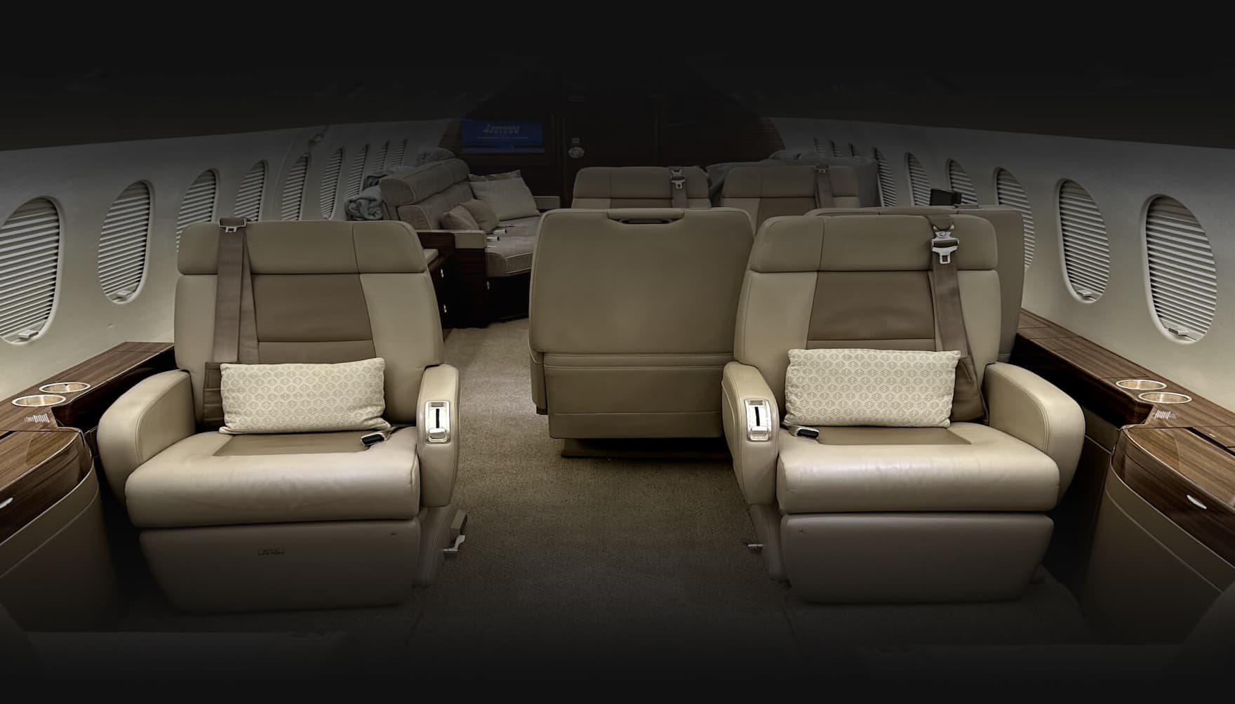 Falcon 900EX Aircraft Reservation 