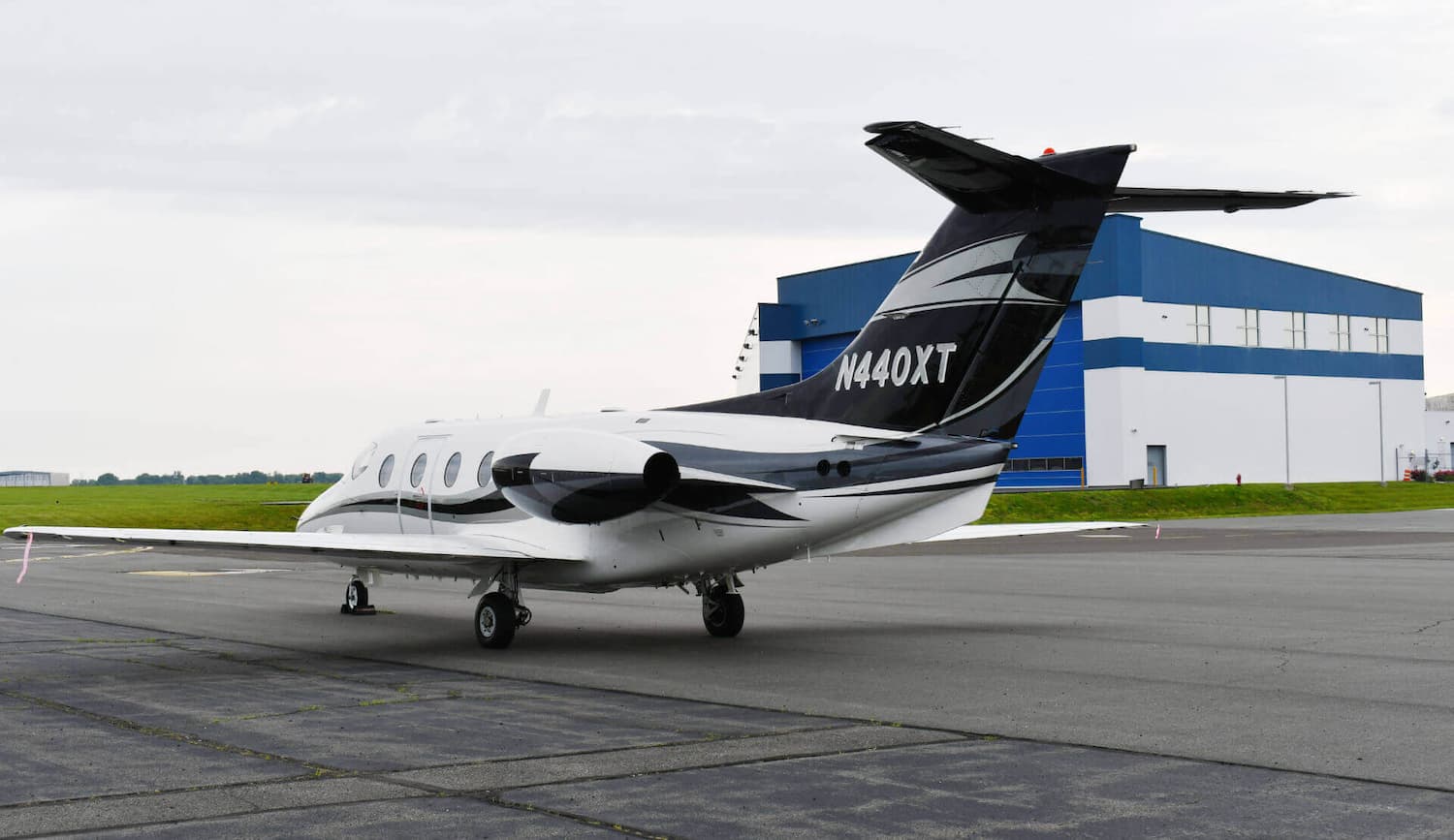 Aircraft Exterior Info - Nextant 400XT