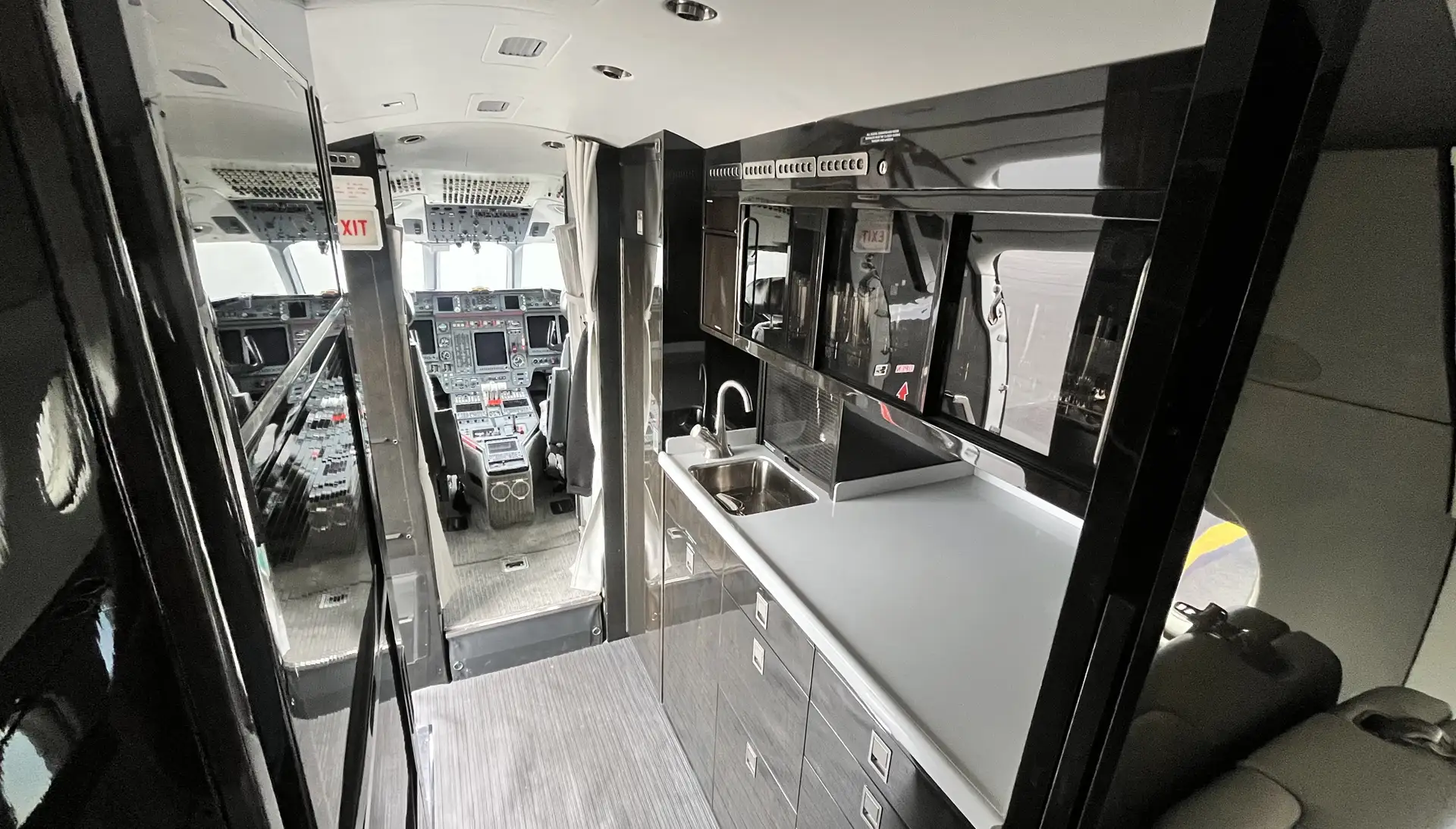Falcon 900EX - N551AD Aircraft Interior