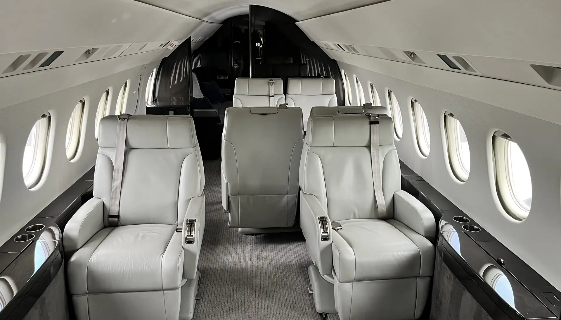 Falcon 900EX - N551AD Aircraft Interior