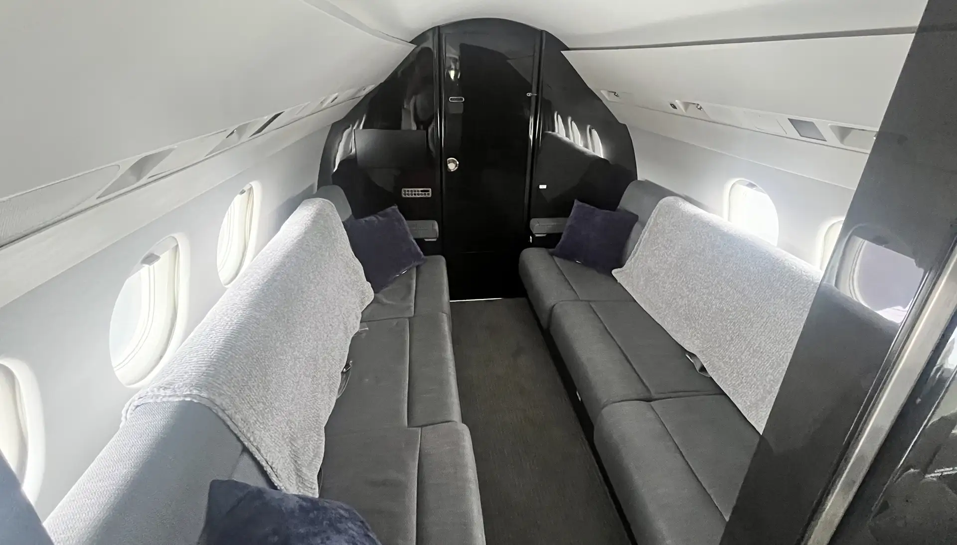 Falcon 900EX - N551AD Aircraft Interior